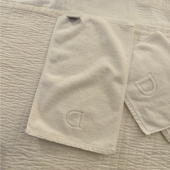 Matouk | Auberge “D” Guest Towels - Picture 3 of 5
